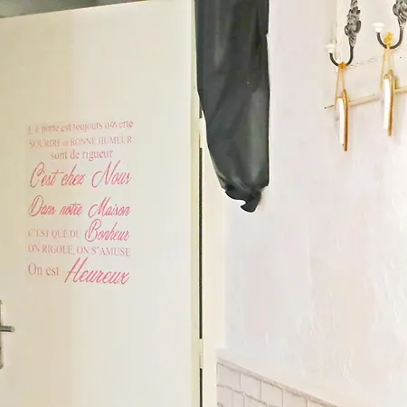 Studio 37m2 Vieille Proche De La Cathedrale, Draps Fournis Sans Supplement! Serviettes Non -fournies Appartement