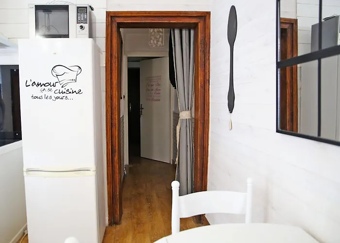 Studio 37m2 Vieille Proche De La Cathedrale, Draps Fournis Sans Supplement! Serviettes Non -fournies Apartment *