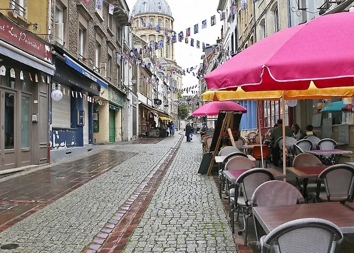 Studio 37m2 Vieille Proche De La Cathedrale, Draps Fournis Sans Supplement! Serviettes Non -fournies Apartment *