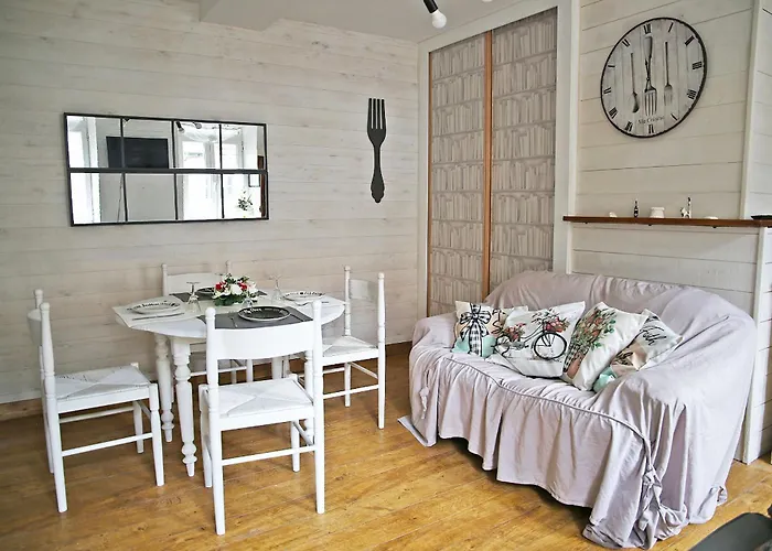 Studio 37m2 Vieille Proche De La Cathedrale, Draps Fournis Sans Supplement! Serviettes Non -fournies *